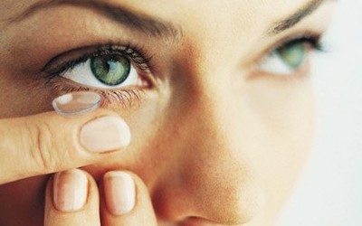 Léčba krátkozrakosti a dalekozrakosti kontaktními čočkami